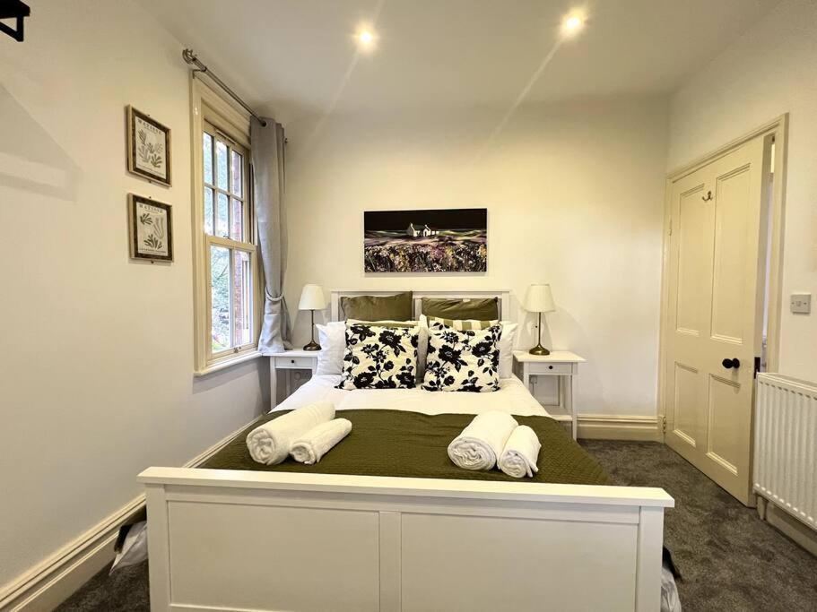 Апартаменты The Burley At Scalford House Мелтон-Моубрей Экстерьер фото