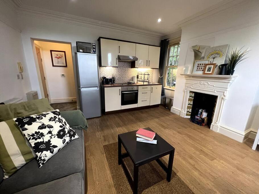 Апартаменты The Burley At Scalford House Мелтон-Моубрей Экстерьер фото